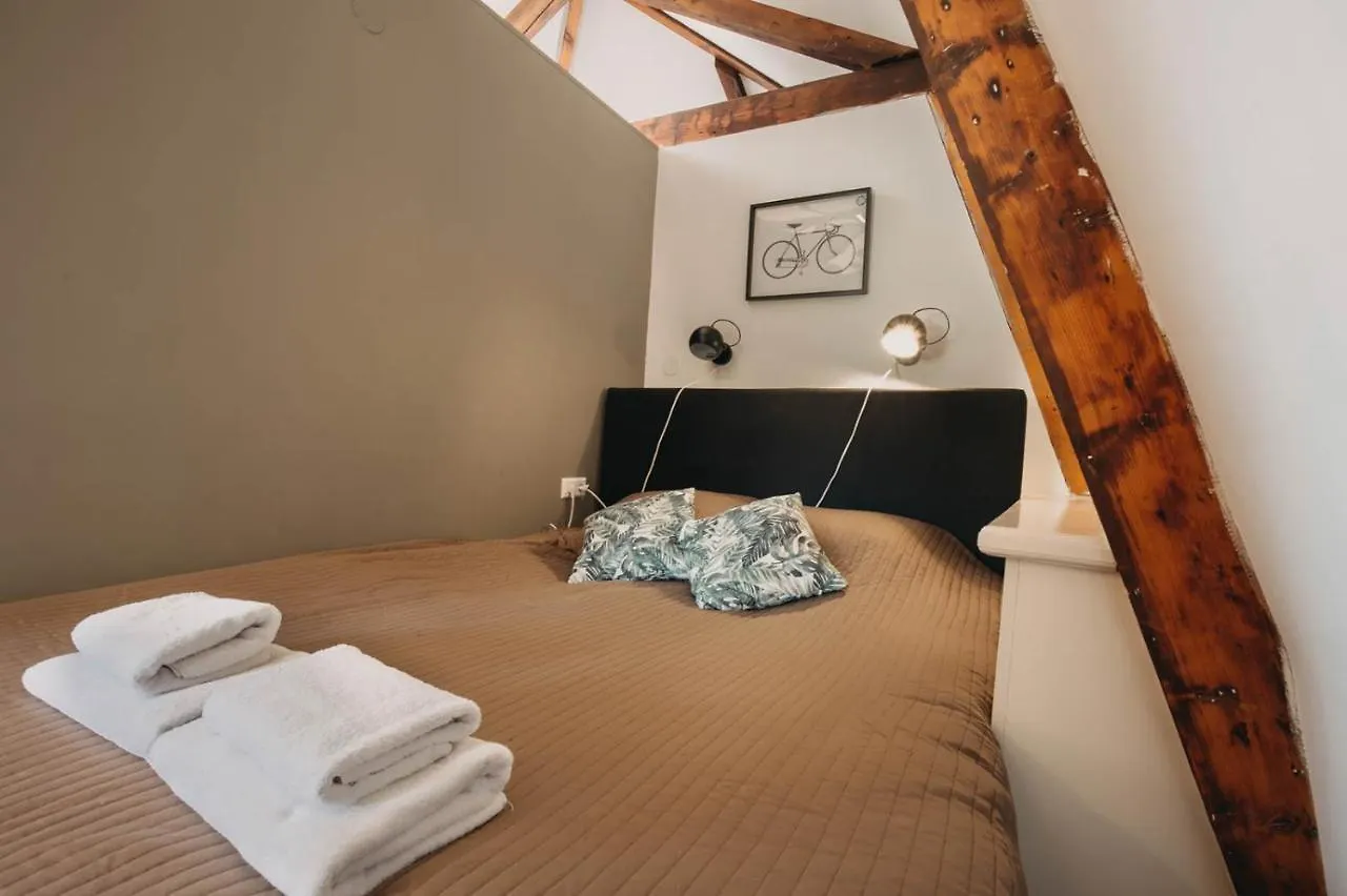 Bed and Breakfast Follow Your Heart In Άμστερνταμ
